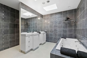 Bathtub