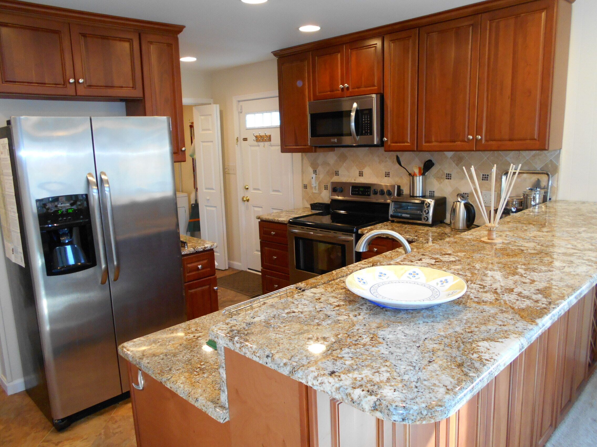 Stellar Views & Outfitted Decks; Games; Beautiful décor; Streaming TVs & Wi-Fi!