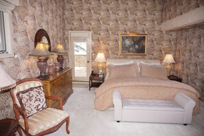 6 Schlafzimmer, Bügeleisen/Bügelbrett, Internetzugang, Bettwäsche
