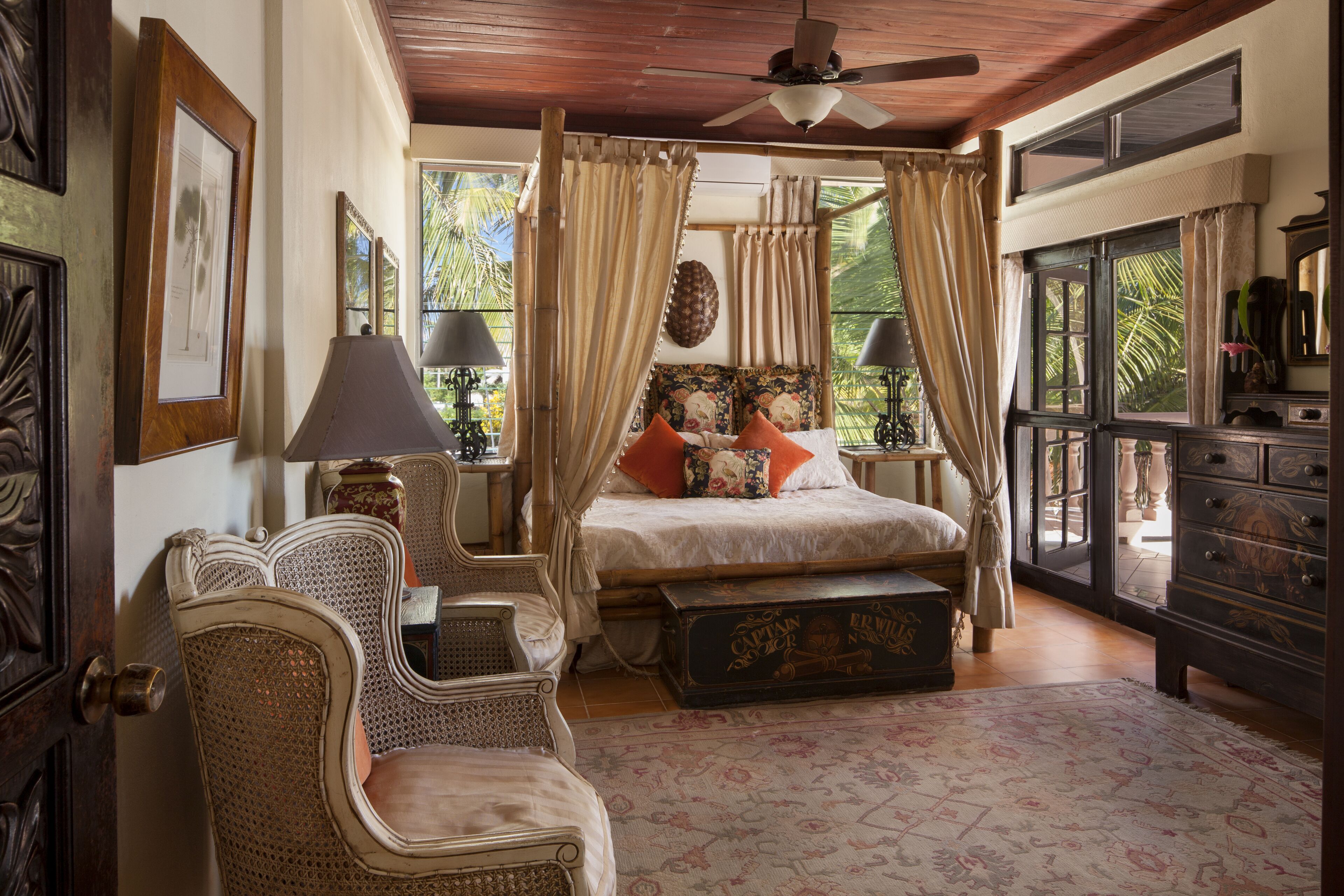 5 間睡房、房內夾萬、熨斗/熨衫板、可攜式嬰兒床