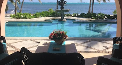 Luxury 250' long Beachfront-Pool,Horse Fountain, Snorkeling, Volleyball & Chef!