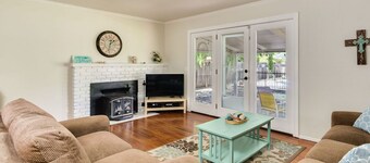 Cozy All Hardwood Home w private POOL near Enloe & CSUC