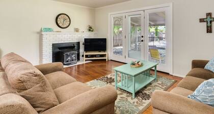Cozy All Hardwood Home w private POOL near Enloe & CSUC