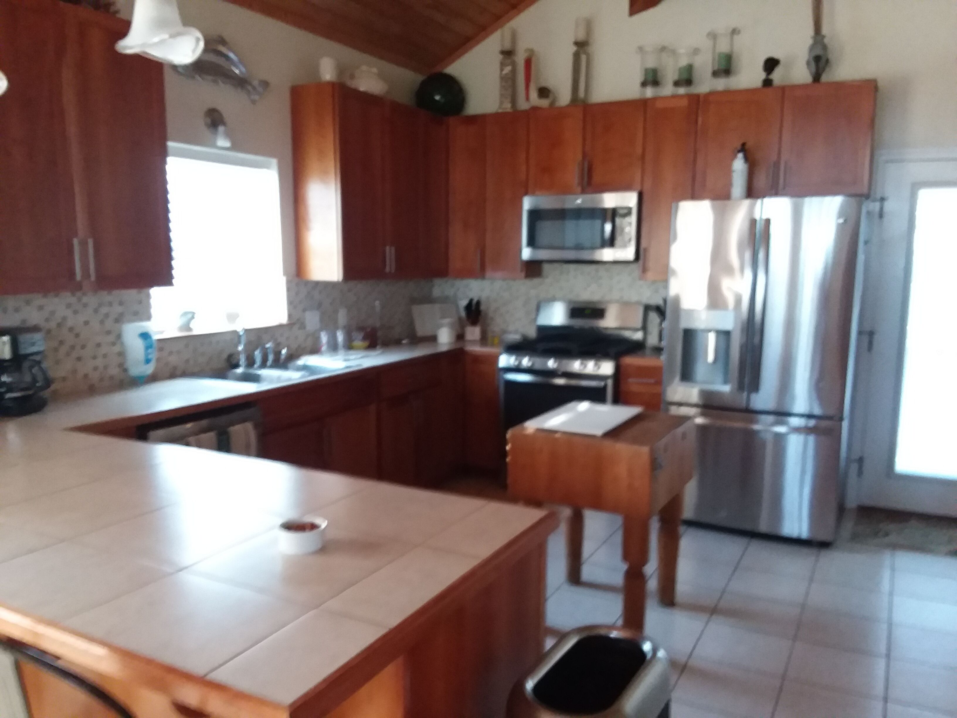 Jack's Gulls... sleeps 10! water front and rear....