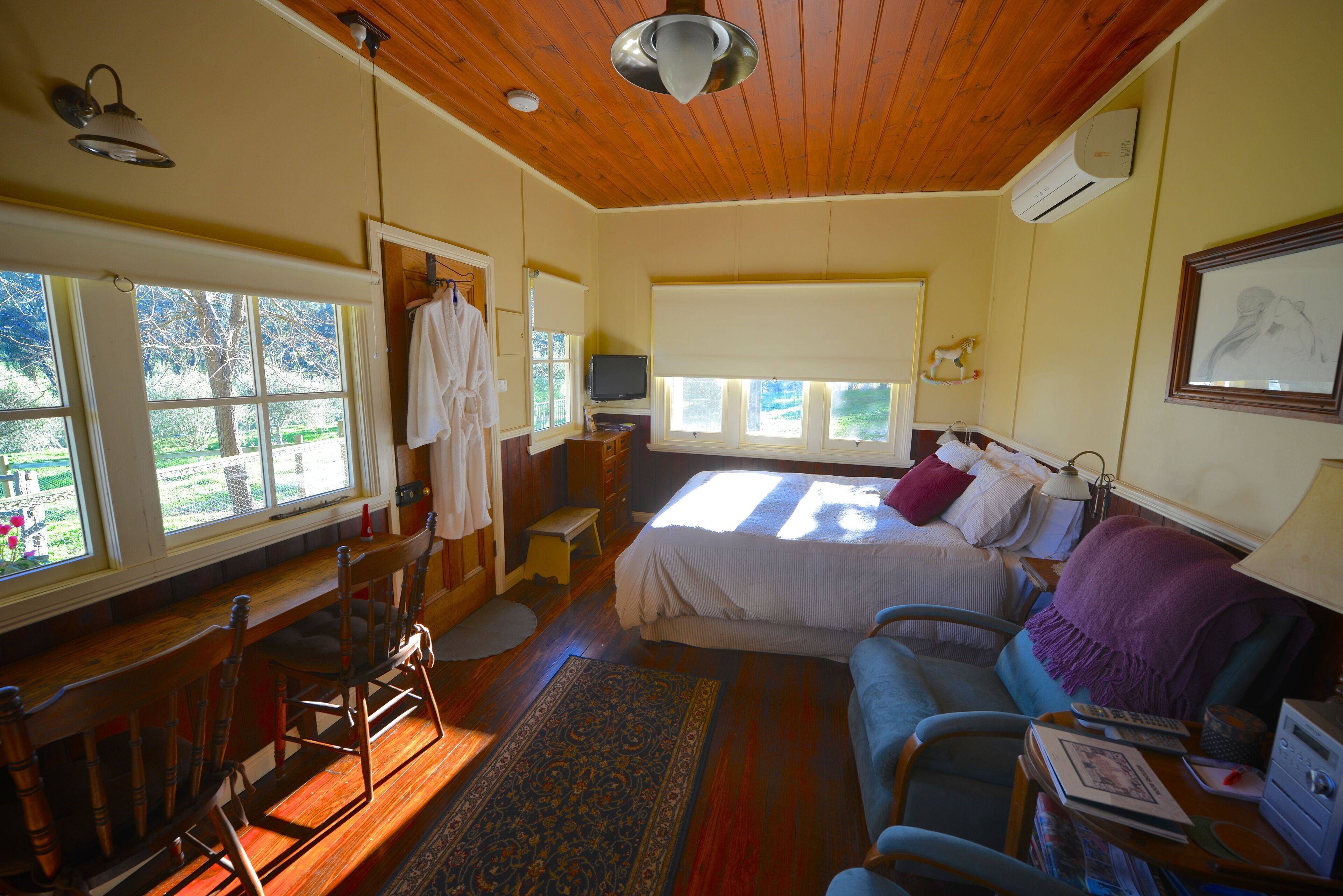 A Romantic Getaway pet friendly farm stay