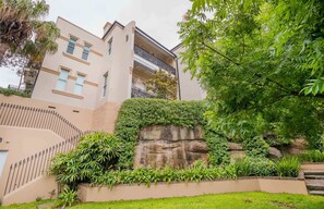 Exterior - Perfect Located Studio Apartment (Glebe)