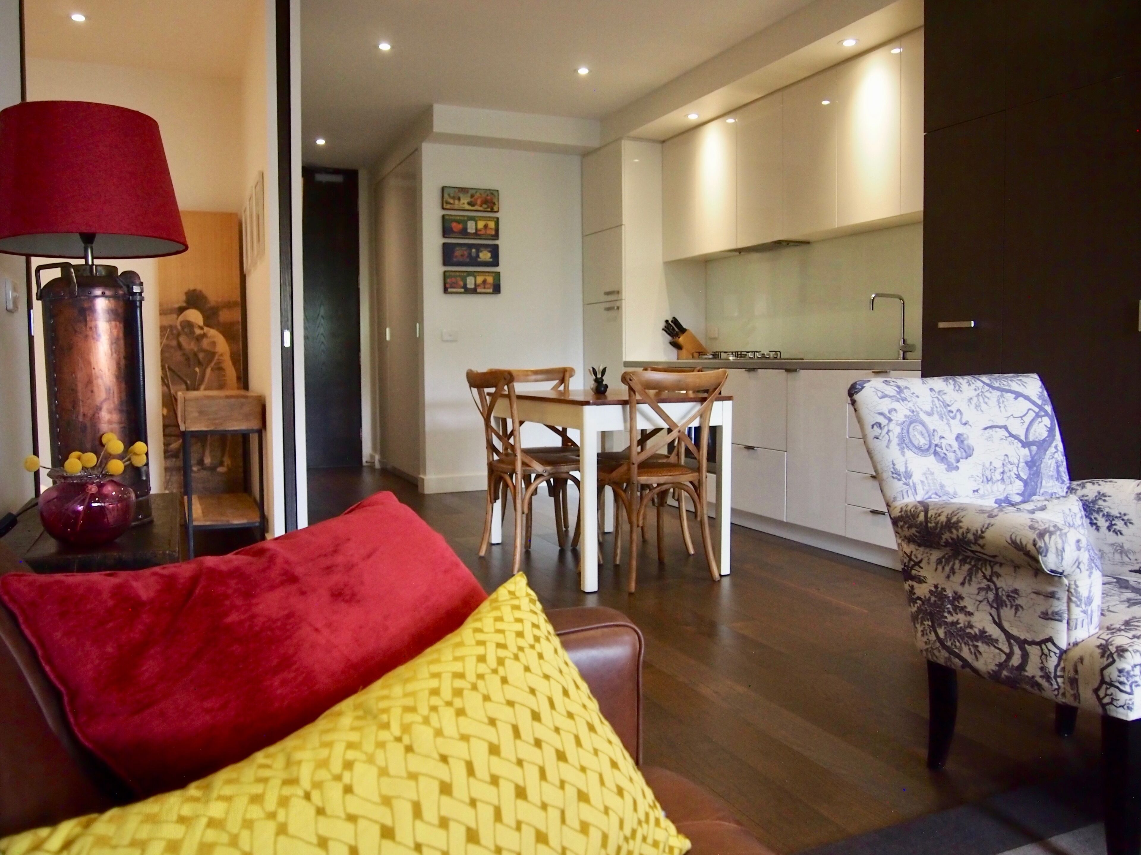 Quiet haven, lively precinct