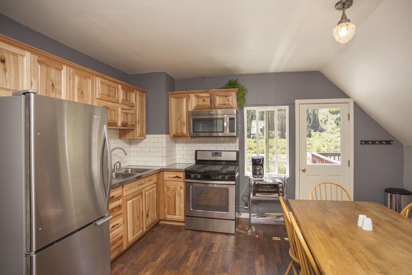 Animas River House - Cozy Historic Riverfront Home 4 Blocks To Downtown!