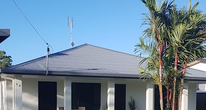 Executive Luxury Fishermans Retreat - Hinchinbrook Channel