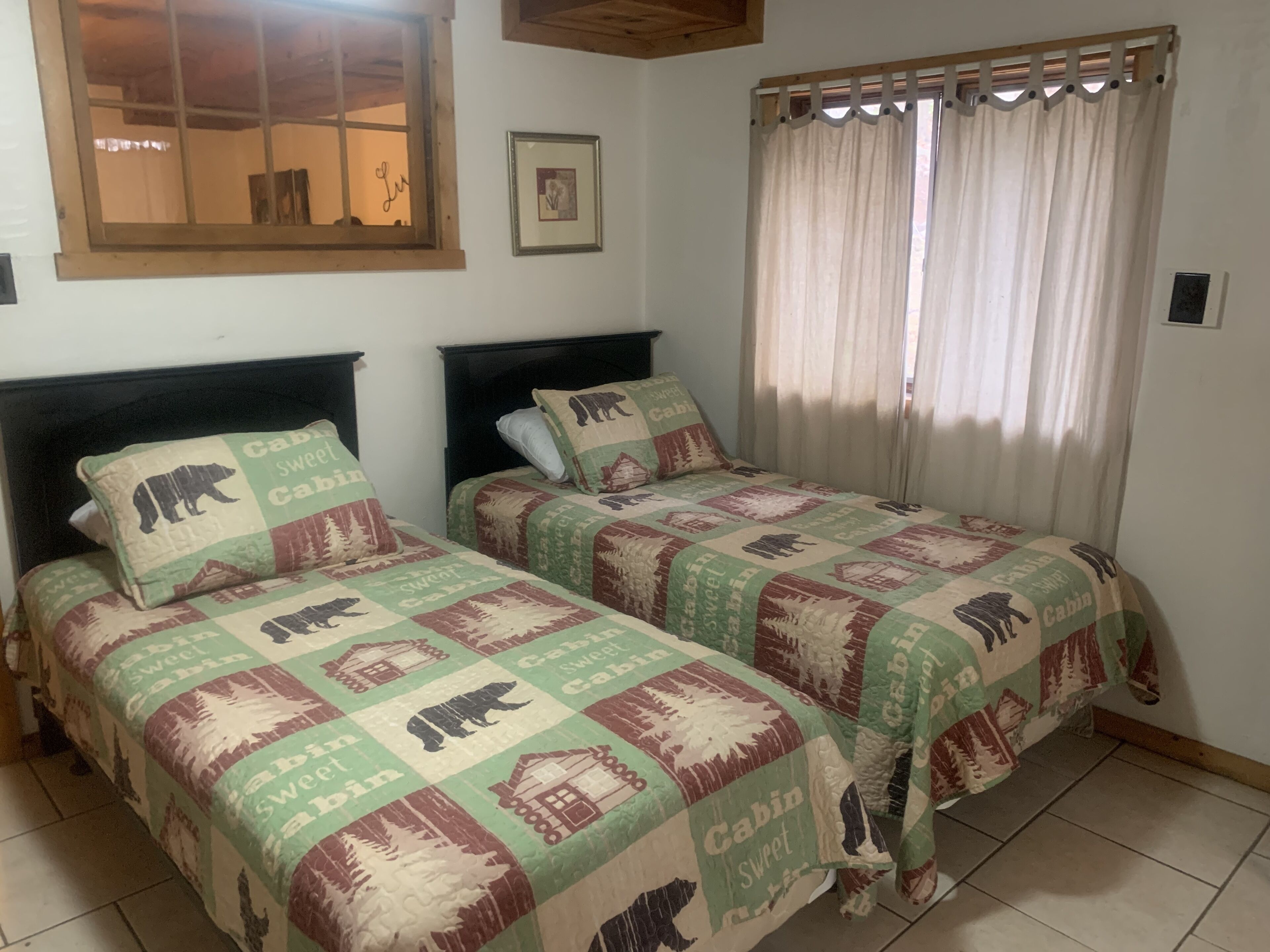 A Charming & Spacious Mountaintop Retreat with Spectacular View!