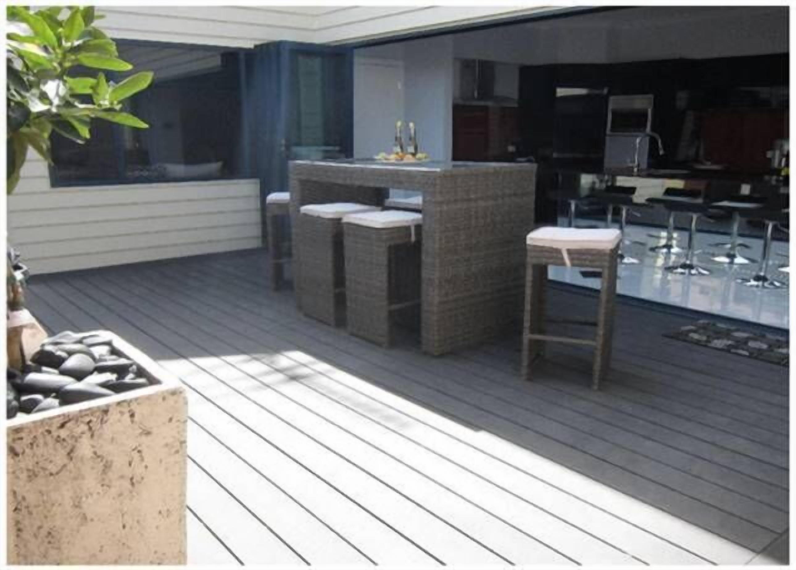 QuayStayz Fremantle WA — image 13