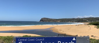 Copa Beach House, family friendly, 2 min flat walk to beach, huge backyard