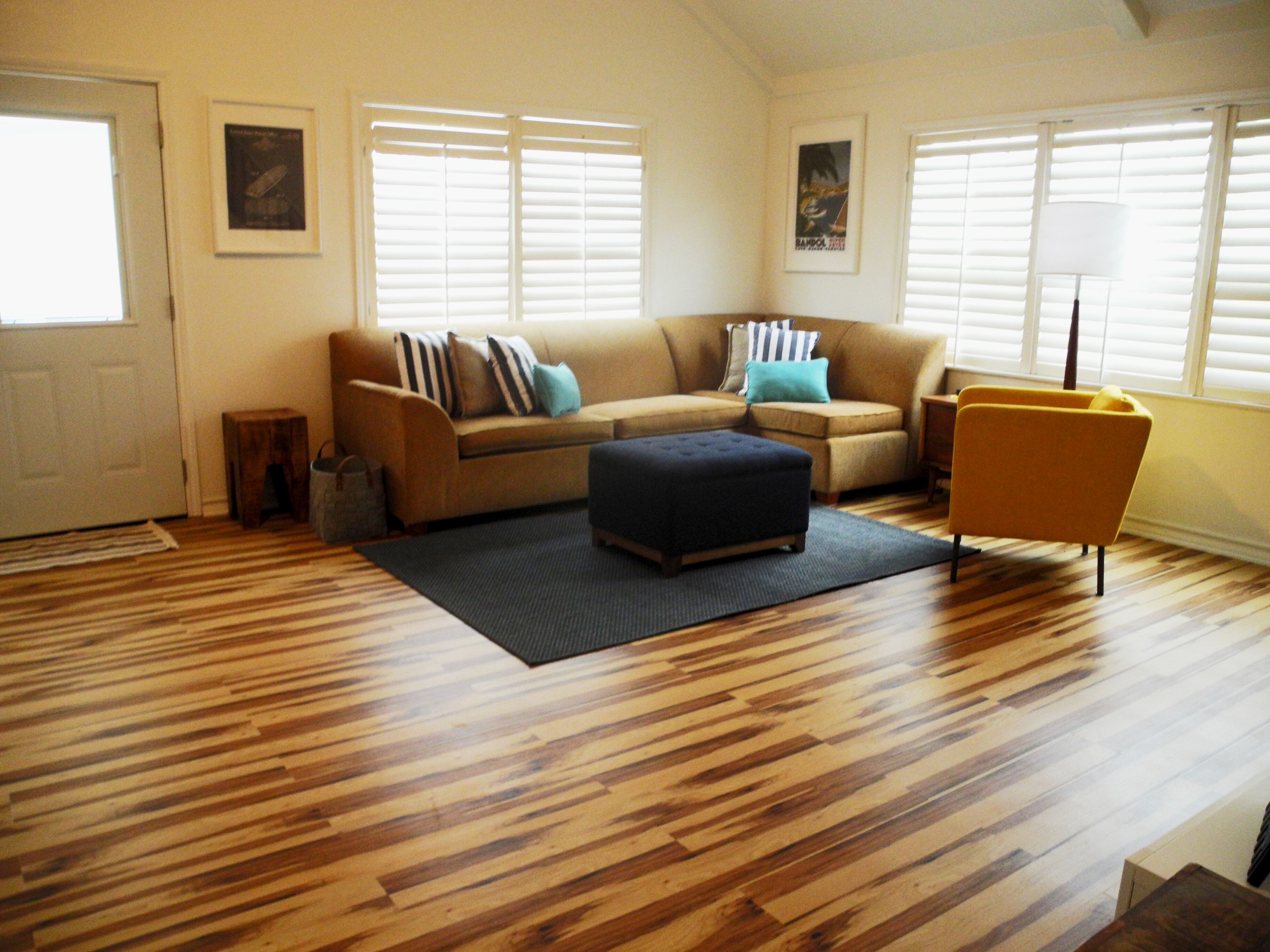 Sleeps 10- Walk to Beach & Private Pool! 