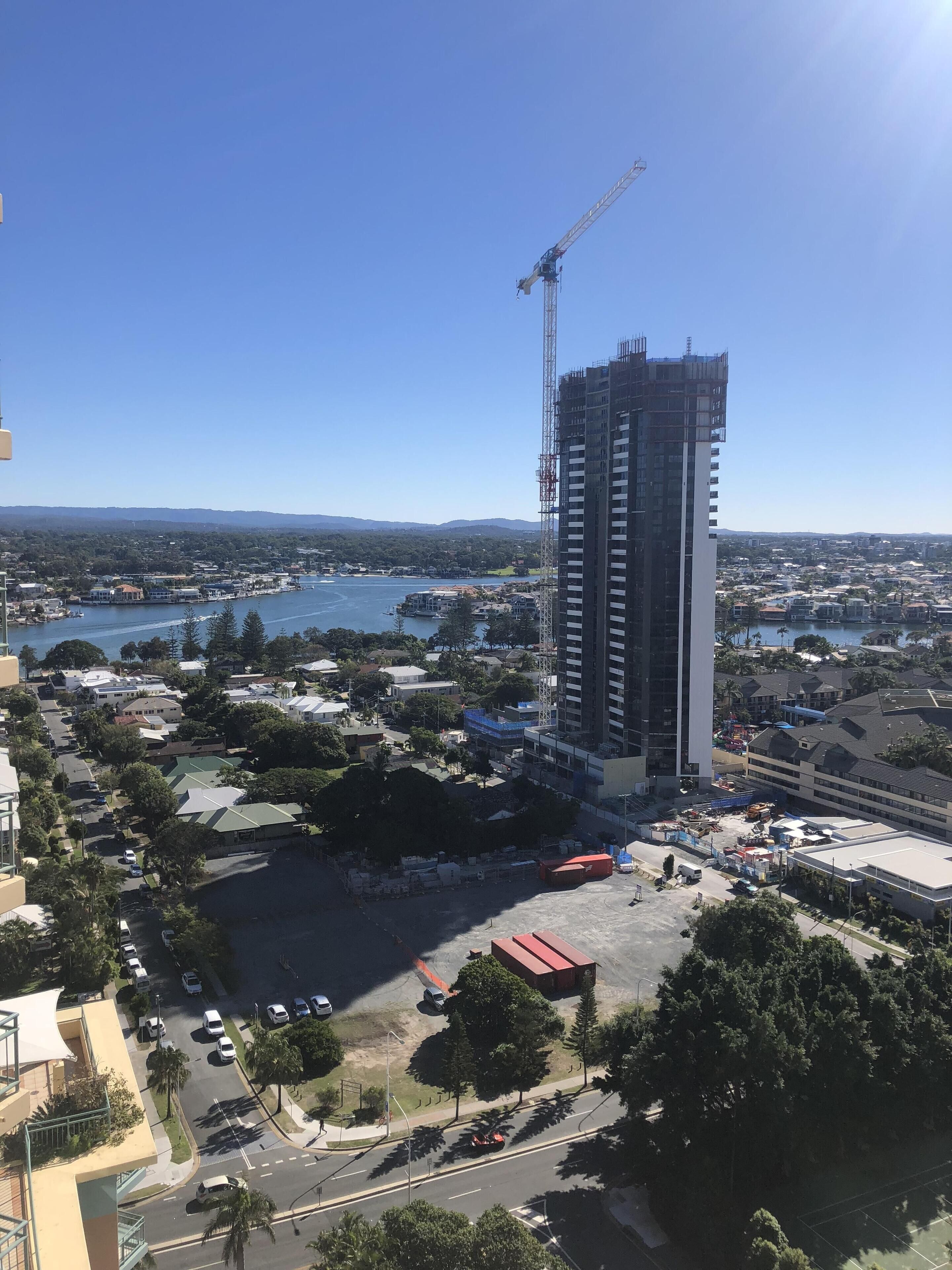 Crown Towers 3 Bdrm Property — image 4