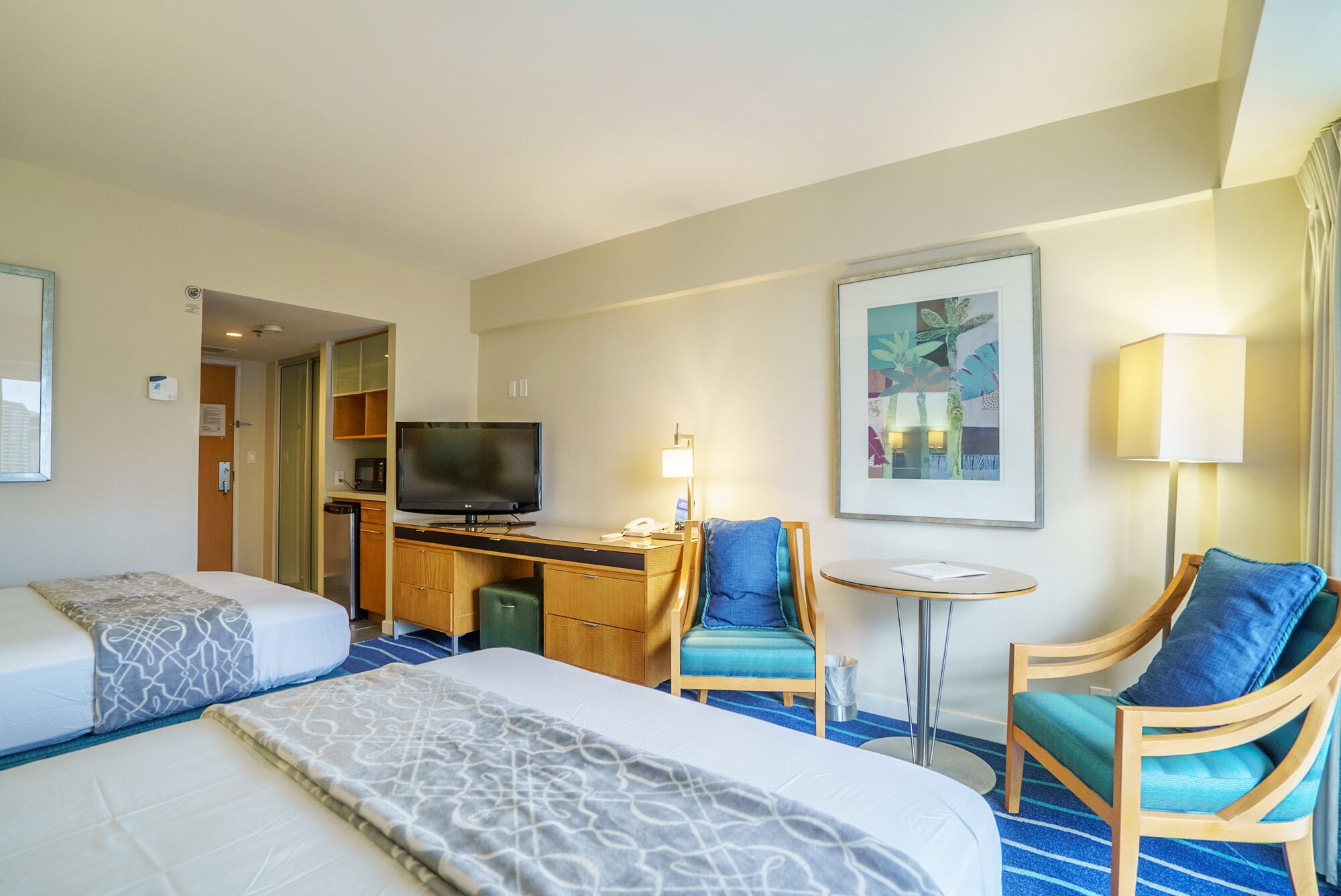 Great Hotel Type Ocean View! Enjoy Ala Moan in High Floor!! (AH9)