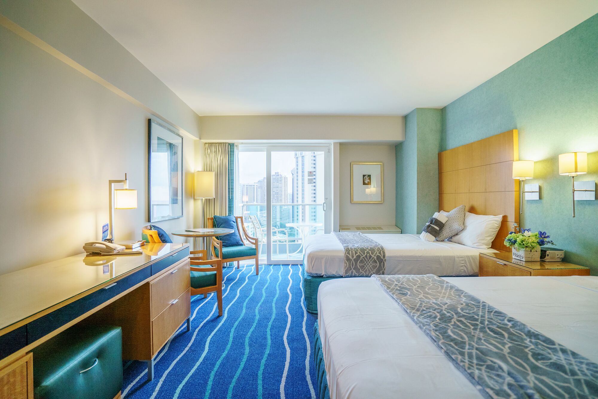 Great Hotel Type Ocean View! Enjoy Ala Moan in High Floor!! (AH9)