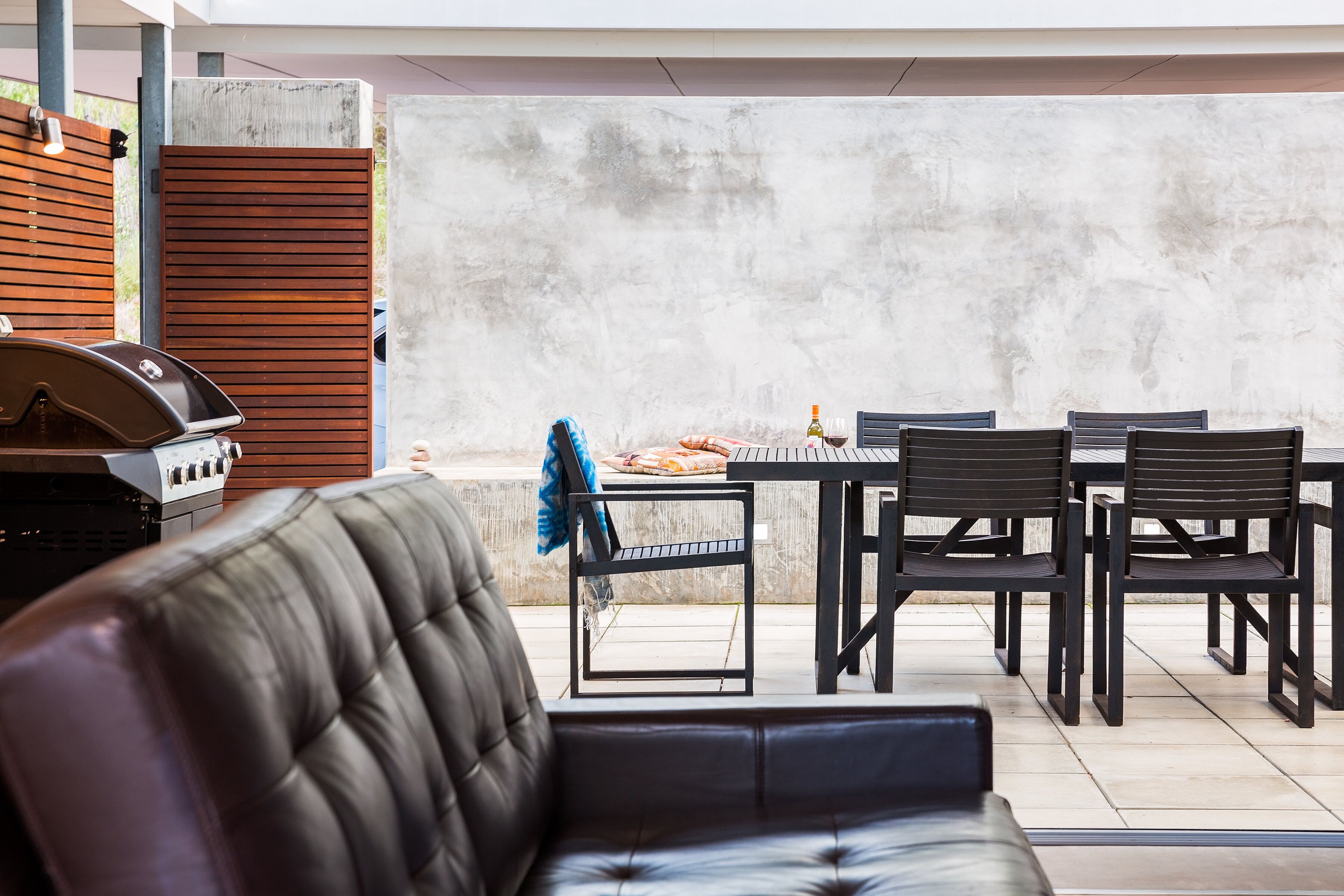 Injidup Sanctuary - luxury home close to the beach  — image 16