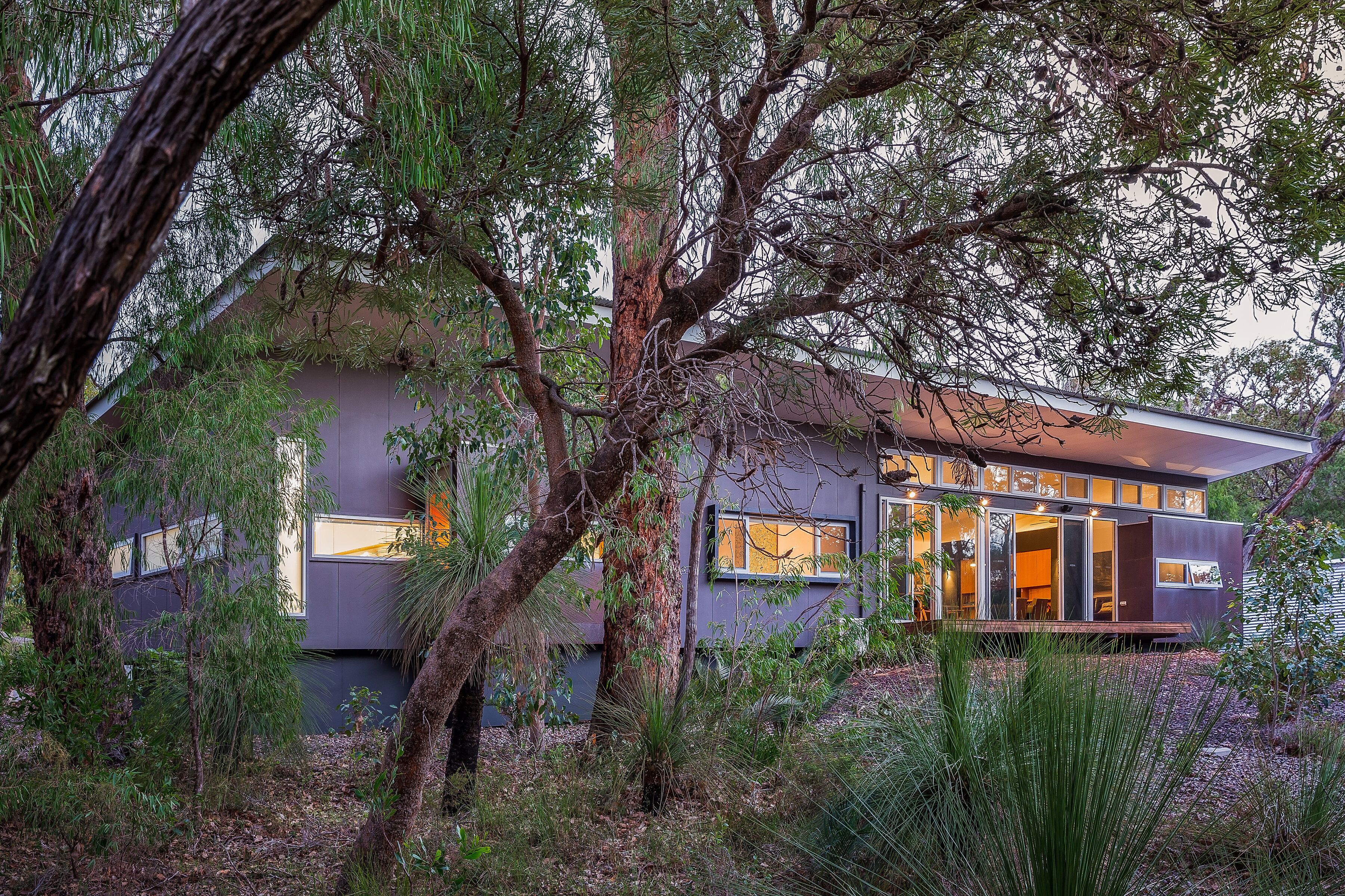 Injidup Sanctuary - luxury home close to the beach  — image 26