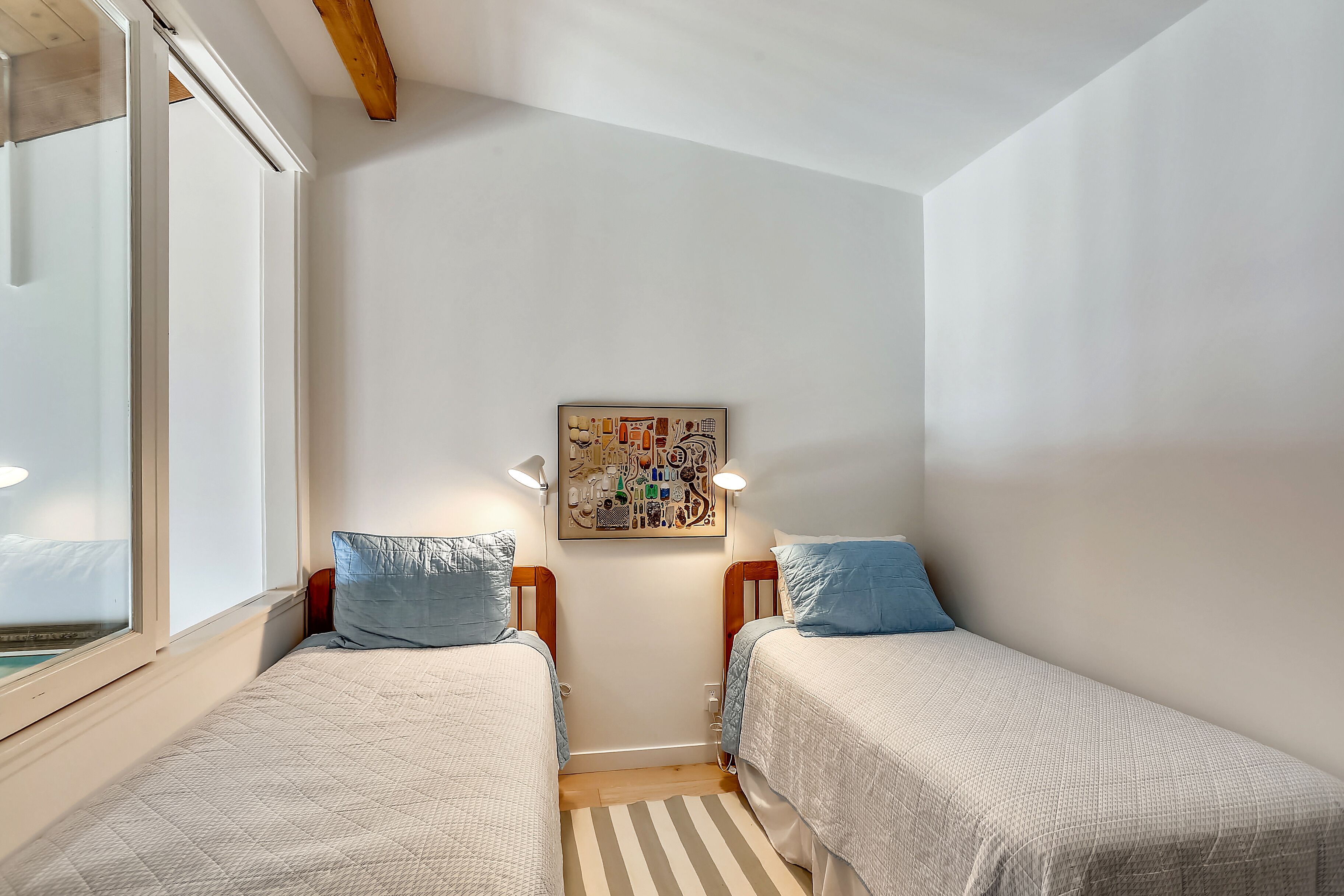 Sand Dollar *Tri-Level Oceanfront Townhome*