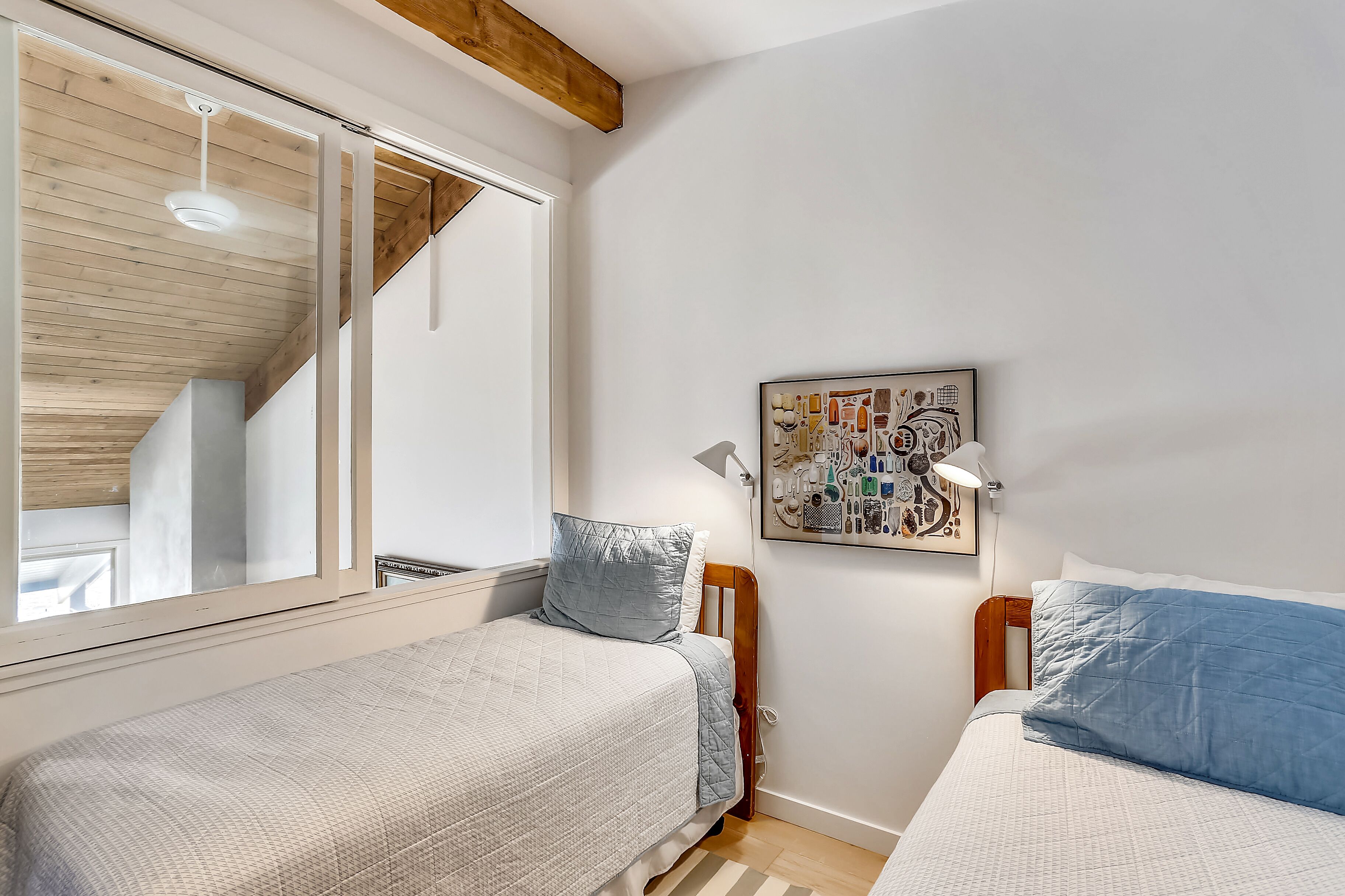 Sand Dollar *Tri-Level Oceanfront Townhome*