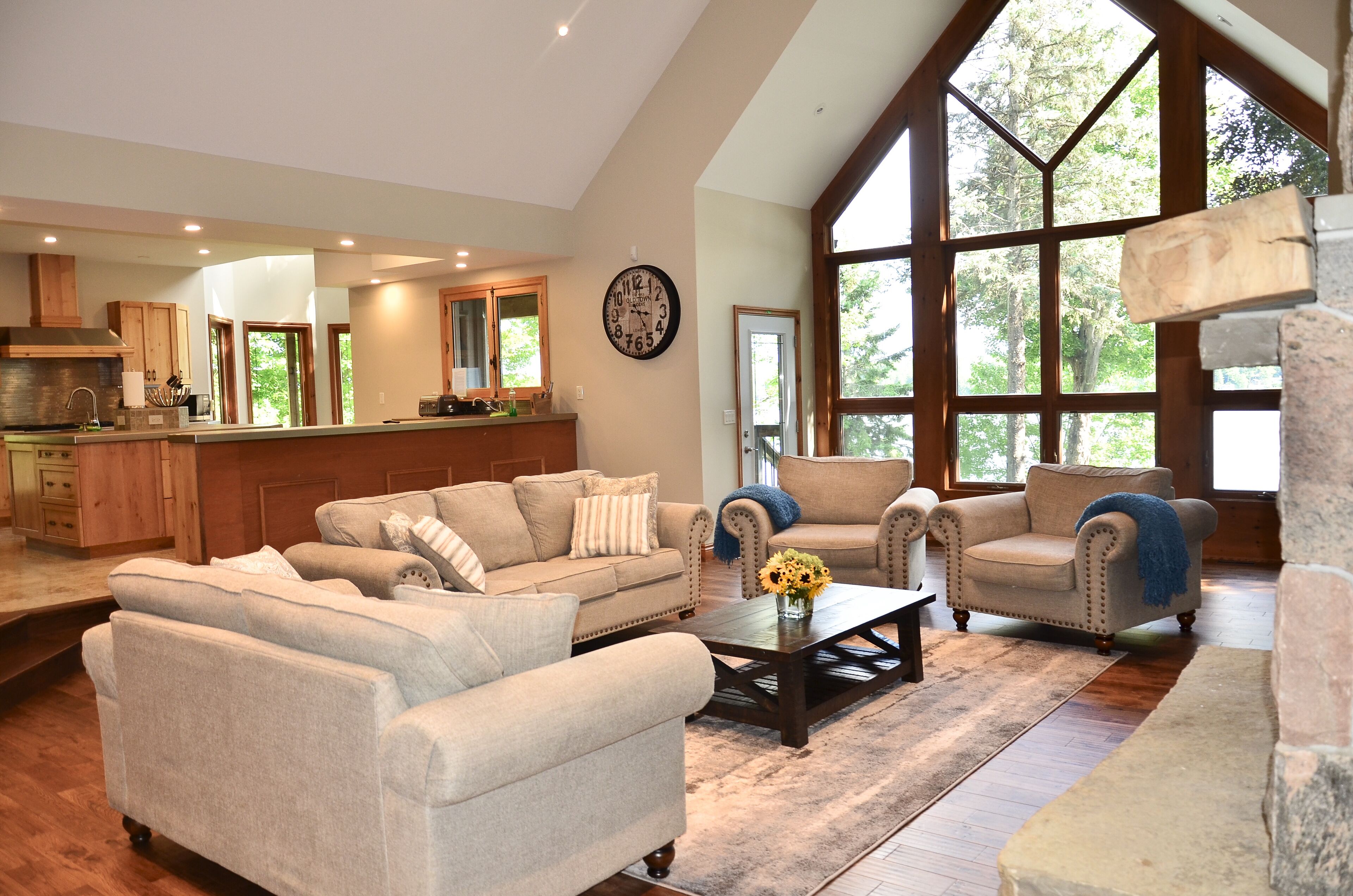 All season Cottage Water Front on Simcoe  Lake