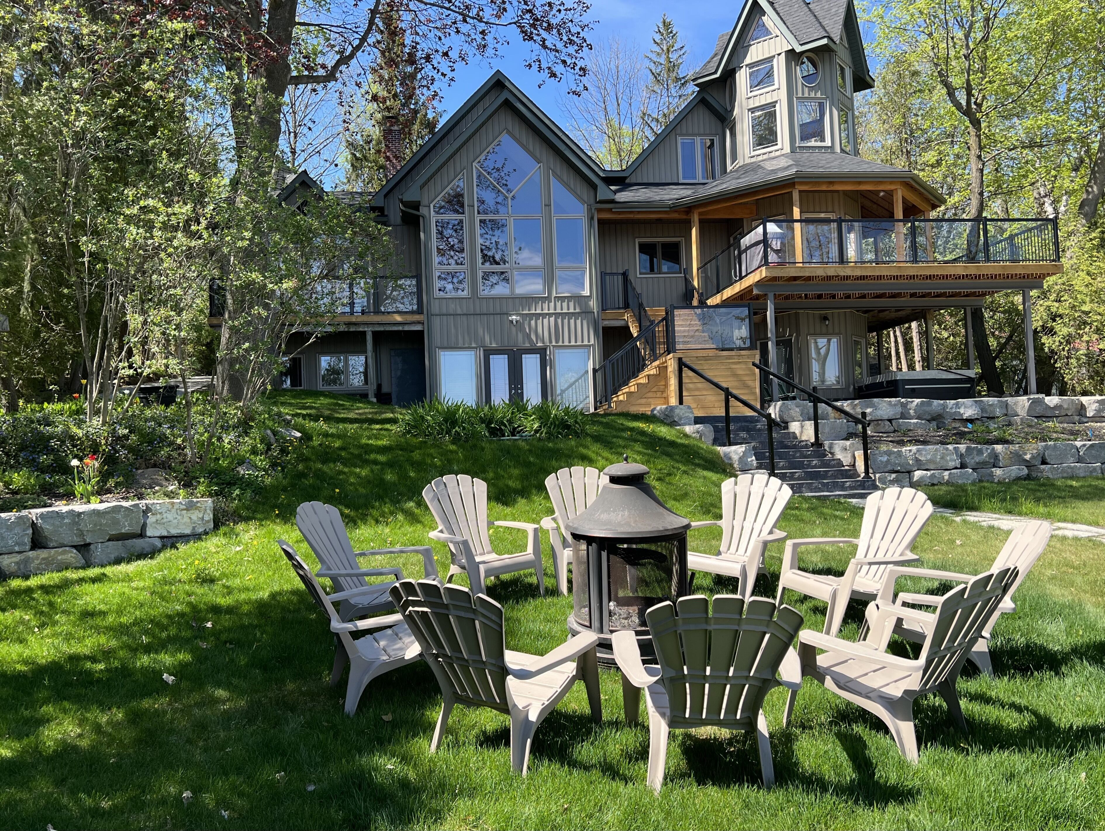 All season Cottage Water Front on Simcoe  Lake