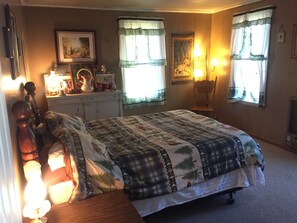 5 bedrooms, free WiFi, bed sheets