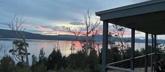 Esperance Landing, waterfront luxury