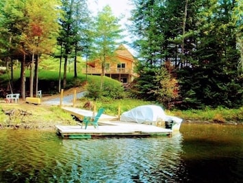 Steinmetz Lodge and Dock