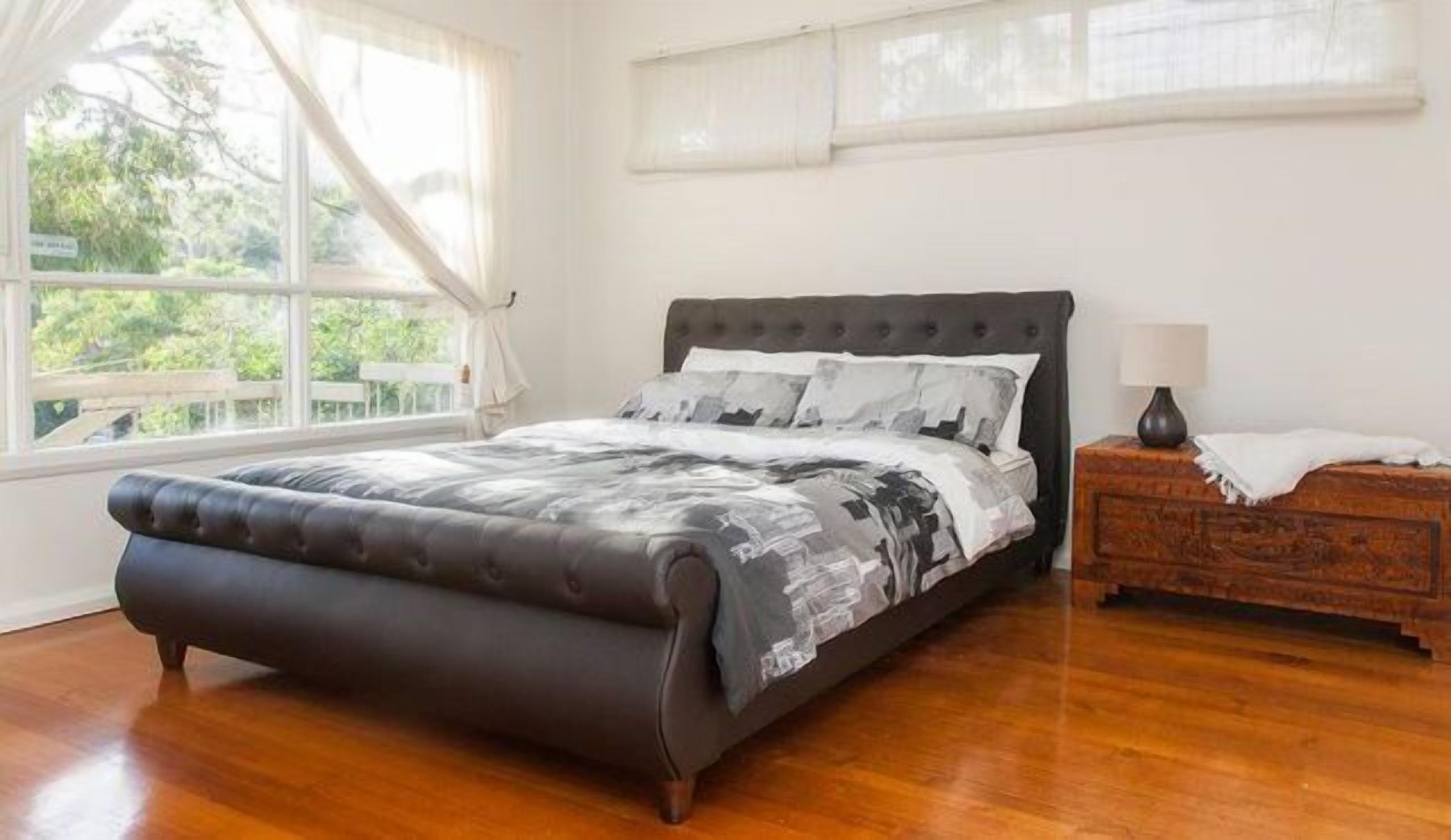 Eltham Retreat Guest House - Warm & Bright Home — image 11