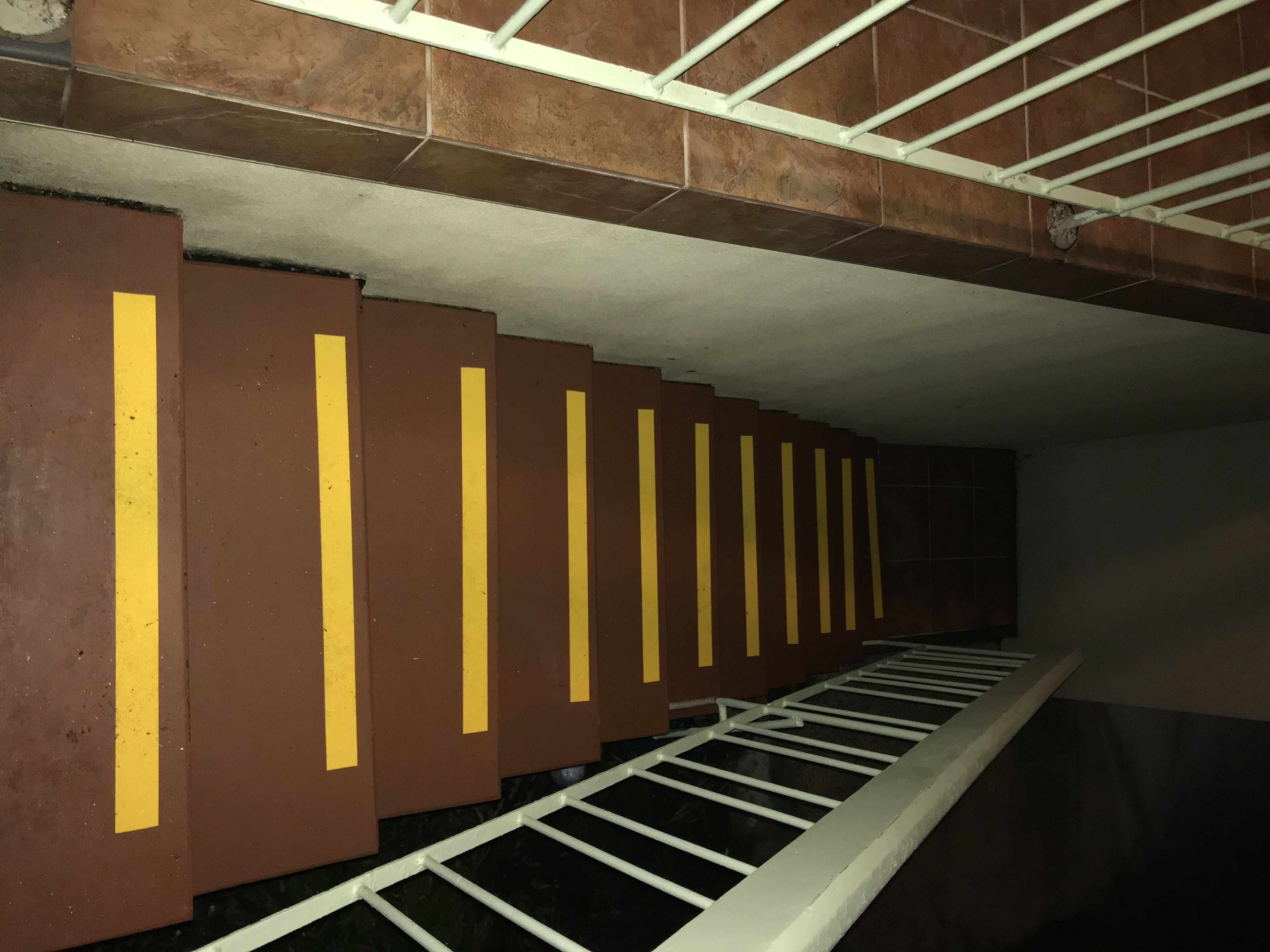 Eltham Retreat Guest House - Warm & Bright Home — image 21