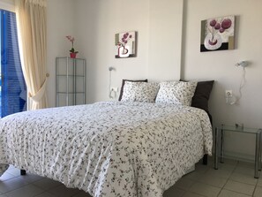 2 Schlafzimmer, Zimmersafe, Bügeleisen/Bügelbrett, kostenloses WLAN