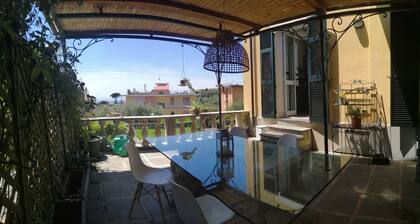 appartement de trois piÚces avec jardin privé