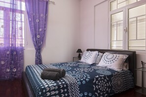 3 bedrooms, iron/ironing board, WiFi, bed sheets