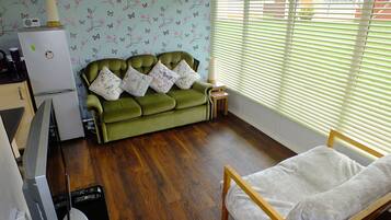 Télévision, jeux vidéo, lecteur de DVD, chaîne hi-fi