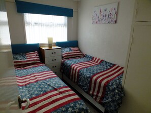 2 bedrooms, bed sheets