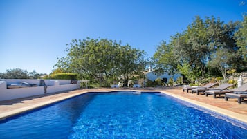 Utomhuspool