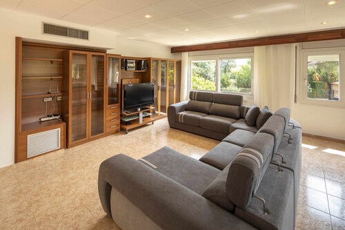 House with pool in Vilobí d'Onyar