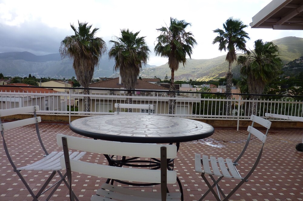 Terrace house in Mondello