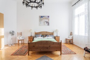1 bedroom, iron/ironing board, WiFi