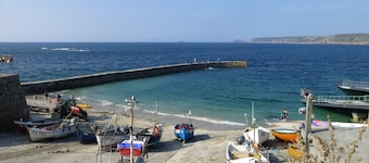 Beautiful Renovated Fisherman's Cottage With Stunning Sea Views
