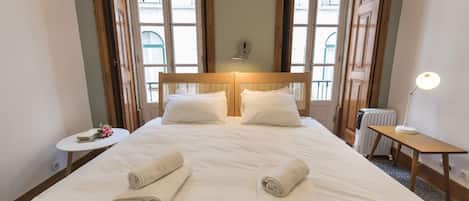 1 chambre, coffres-forts dans les chambres, fer et planche à repasser