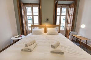 1 bedroom, iron/ironing board, Internet, bed sheets - Rustic Flat at Lisbon`s Heart (Lisboa)