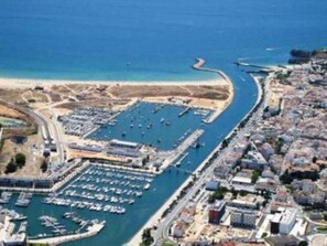 Marina - 5 Star Luxurious Villa With Panoramic Golf Views. (Lagos)