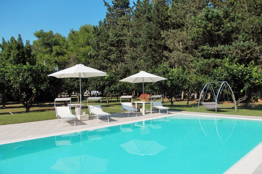 Villa I 2 lions - one bedroom apartment garden level + 2 rooms for extra fee