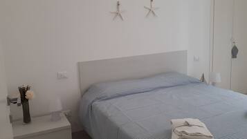 3 bedrooms, iron/ironing board, travel crib, WiFi