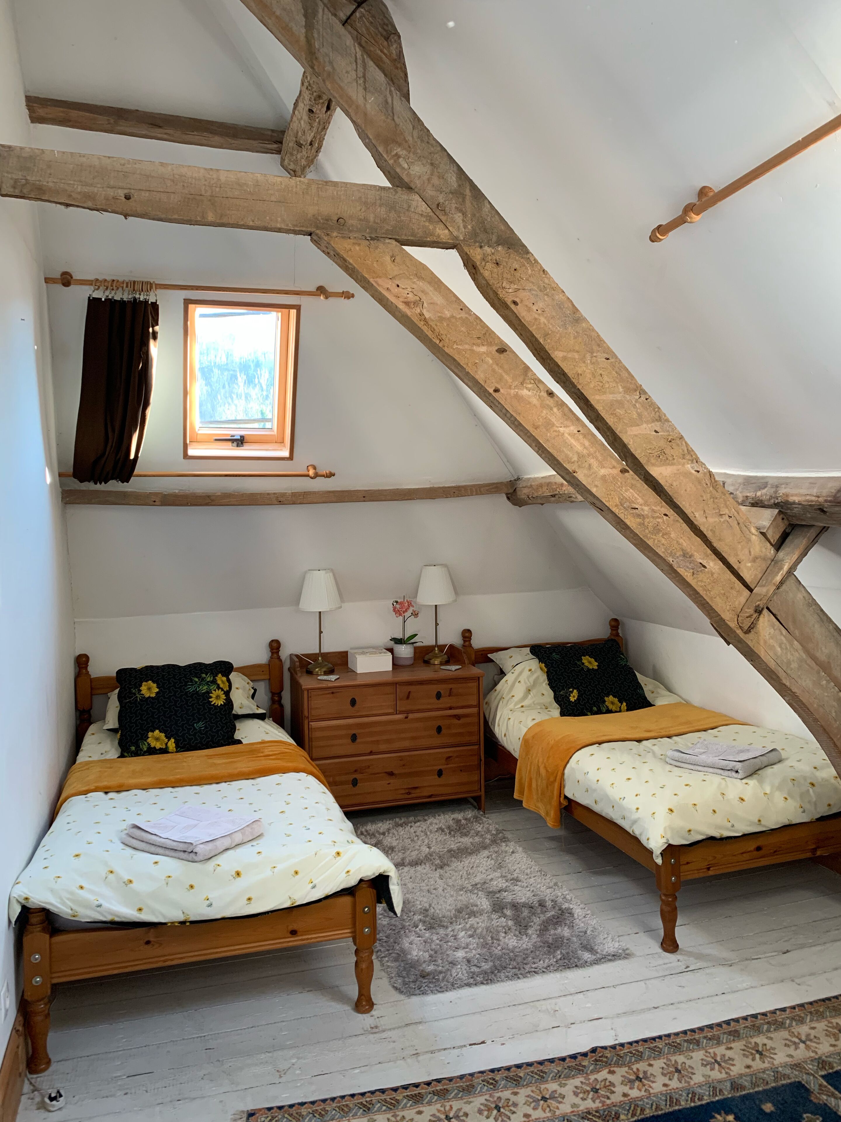 5 bedrooms, iron/ironing board, WiFi