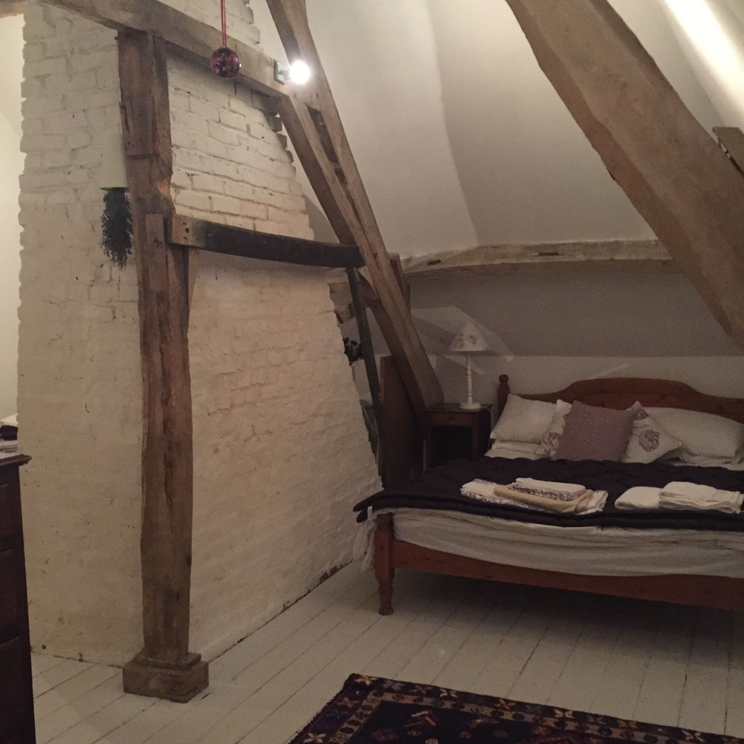 5 bedrooms, iron/ironing board, WiFi