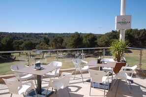 屋外ダイニングエリア