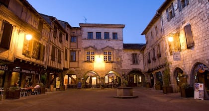 Villa CorduriĂšs - climatisation & Piscine chauffĂ©e au calme dans un charmant Domaine â XIV
